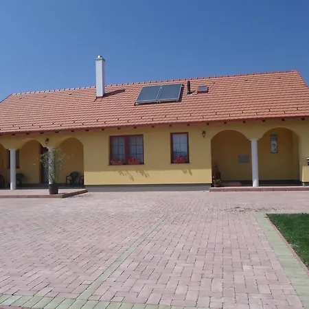 Kiserdo Vendeghaz Penzion