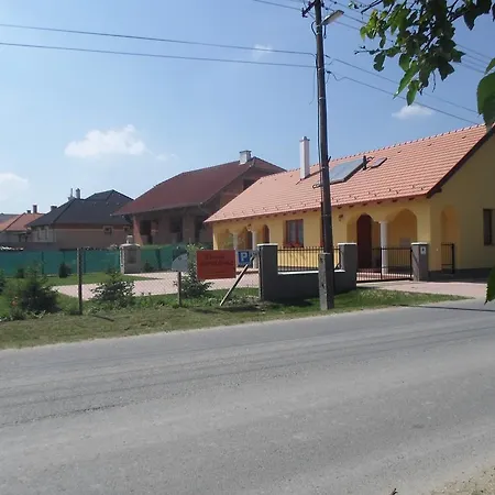 Kiserdo Vendeghaz Guest house
